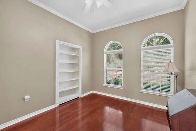 108 Cape Shore Drive, Mabank, TX 75143