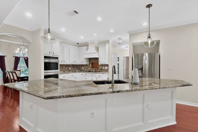 108 Cape Shore Drive, Mabank, TX 75143
