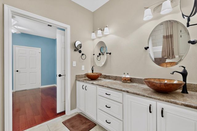 108 Cape Shore Drive, Mabank, TX 75143