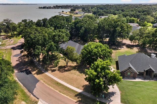 108 Cape Shore Drive, Mabank, TX 75143