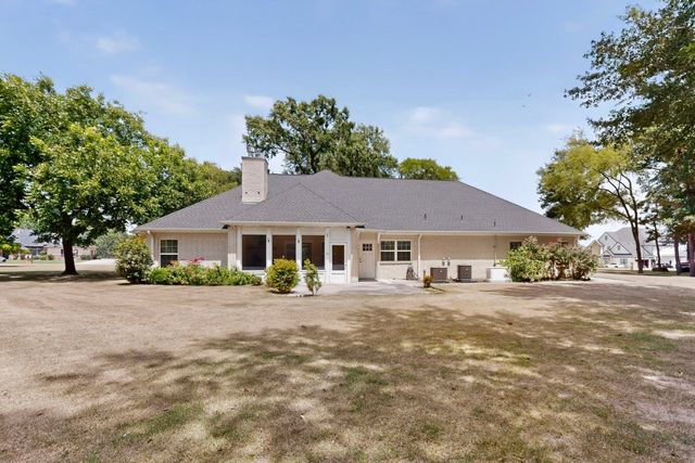 108 Cape Shore Drive, Mabank, TX 75143