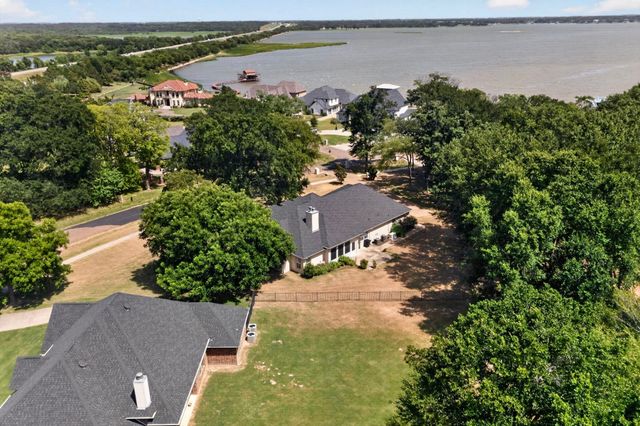 108 Cape Shore Drive, Mabank, TX 75143