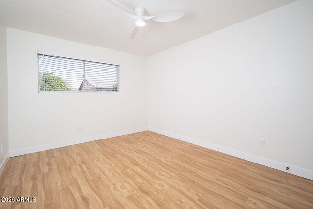 9638 W CINNABAR Avenue B, Peoria, AZ 85345