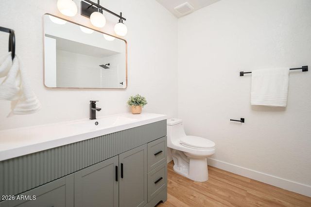 9638 W CINNABAR Avenue B, Peoria, AZ 85345