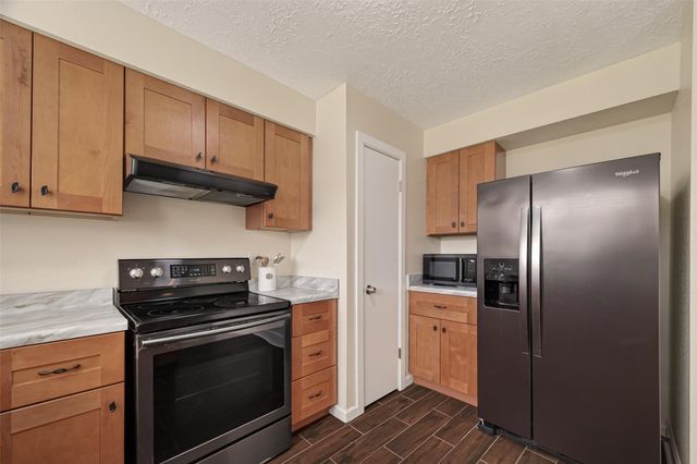 7419 S Choctaw Street, Baytown, TX 77521