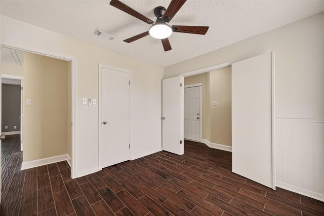 7419 S Choctaw Street, Baytown, TX 77521