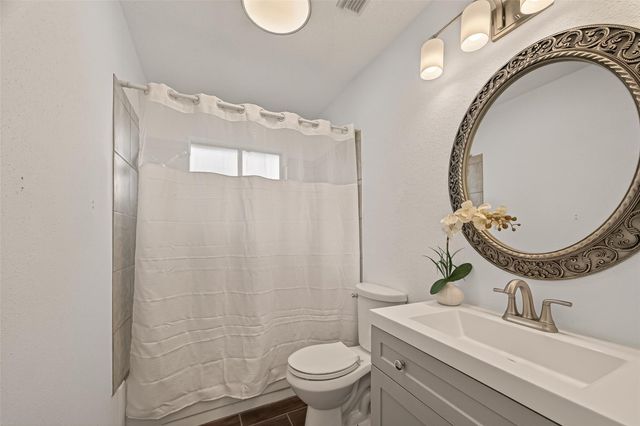 7419 S Choctaw Street, Baytown, TX 77521