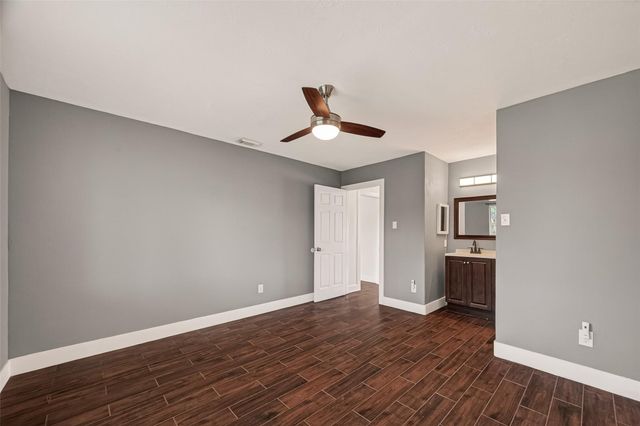 7419 S Choctaw Street, Baytown, TX 77521