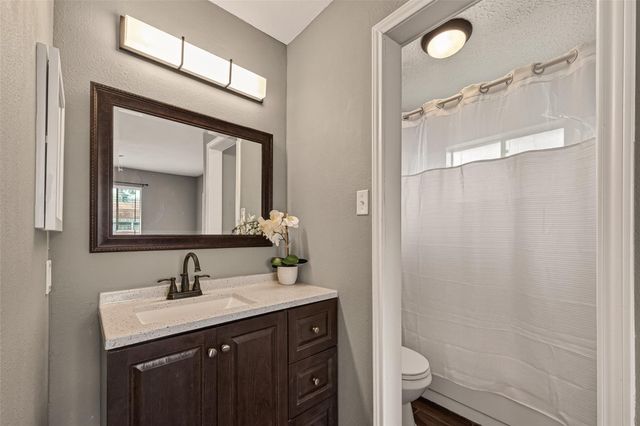 7419 S Choctaw Street, Baytown, TX 77521