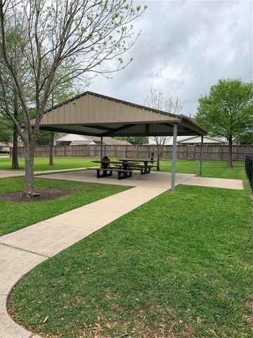 7419 S Choctaw Street, Baytown, TX 77521