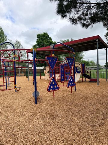 7419 S Choctaw Street, Baytown, TX 77521