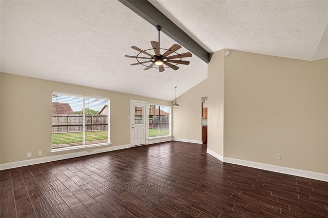 7419 S Choctaw Street, Baytown, TX 77521