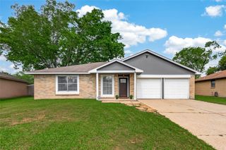 7419 S Choctaw Street, Baytown, TX 77521
