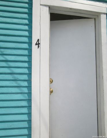 1730 W Poplar, San Antonio, TX 78207