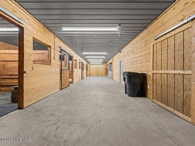 1050 Lakebay Road, Vass, NC 28394