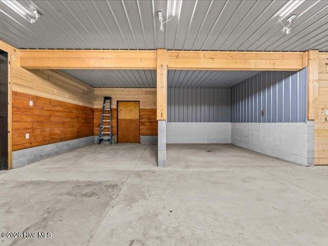 1050 Lakebay Road, Vass, NC 28394
