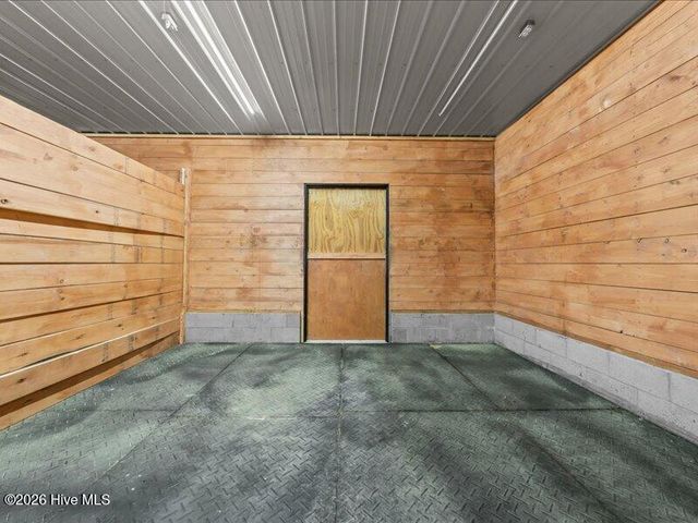 1050 Lakebay Road, Vass, NC 28394