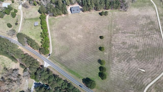1050 Lakebay Road, Vass, NC 28394
