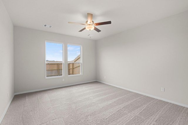 201 Backwood PASS, Taylor, TX 76574