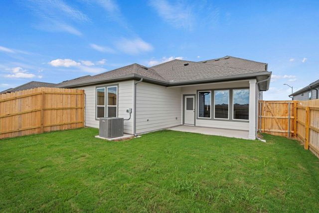 201 Backwood PASS, Taylor, TX 76574