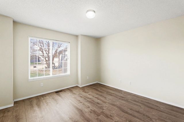 1334 N Aksarben Ct, Wichita, KS 67235