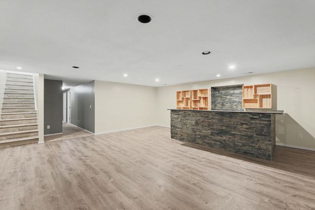 1334 N Aksarben Ct, Wichita, KS 67235