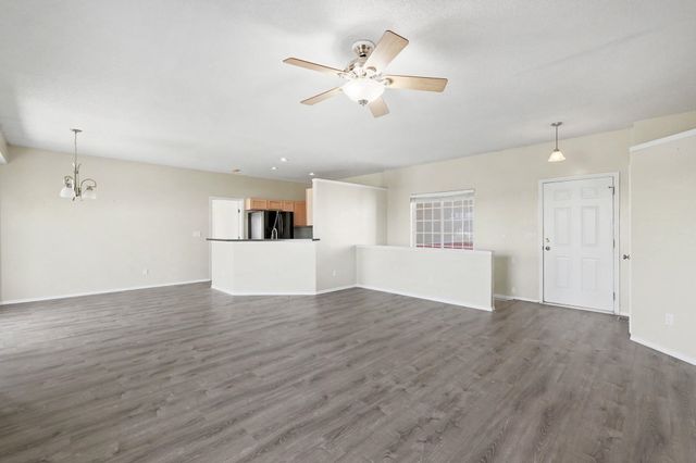 1334 N Aksarben Ct, Wichita, KS 67235