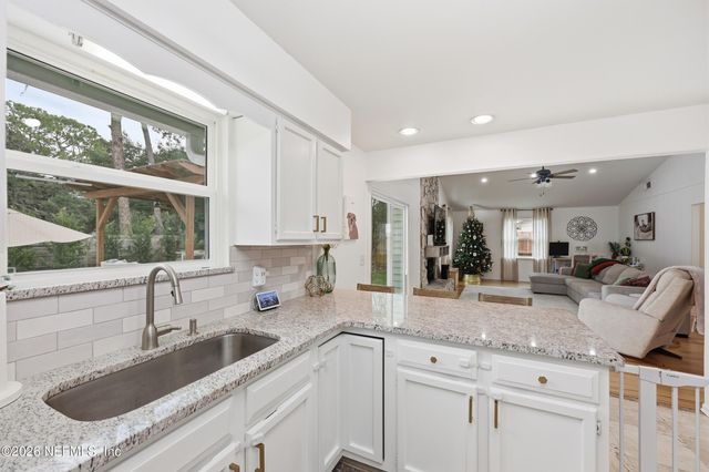 1828 HAMLET Lane N, Neptune Beach, FL 32266