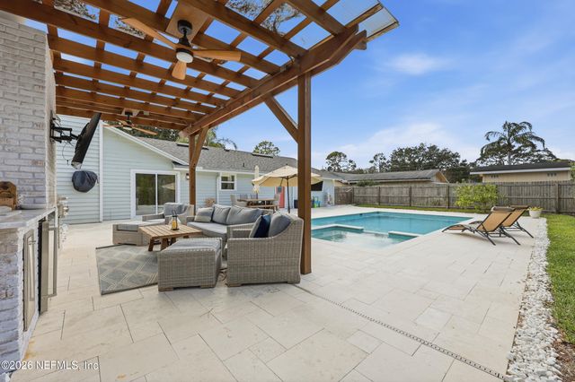 1828 HAMLET Lane N, Neptune Beach, FL 32266