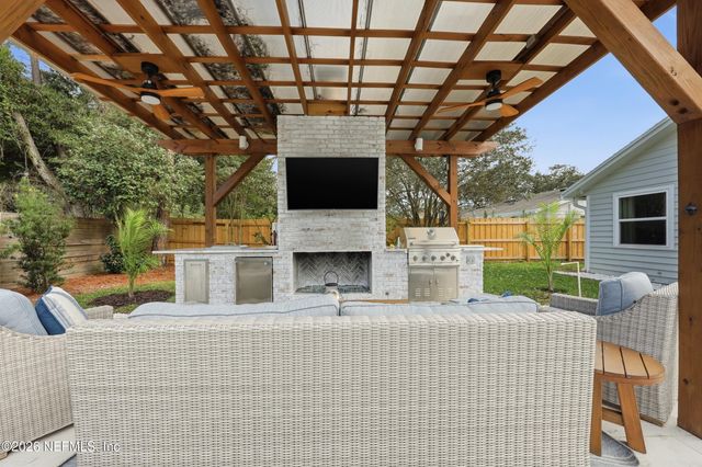 1828 HAMLET Lane N, Neptune Beach, FL 32266