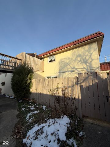 2813 Del Prado Drive, Indianapolis, IN 46227