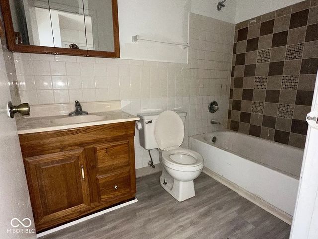 2813 Del Prado Drive, Indianapolis, IN 46227