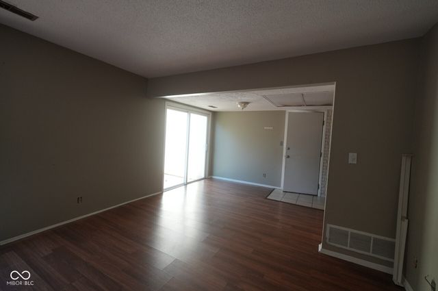 2813 Del Prado Drive, Indianapolis, IN 46227