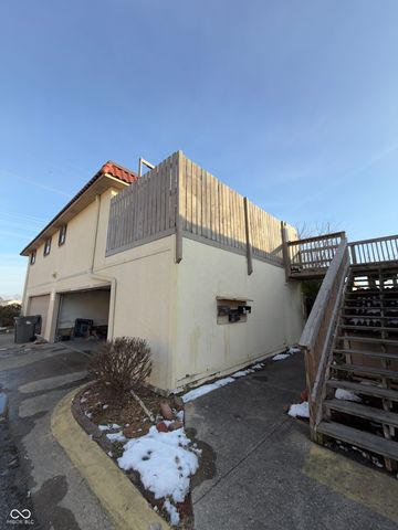 2813 Del Prado Drive, Indianapolis, IN 46227