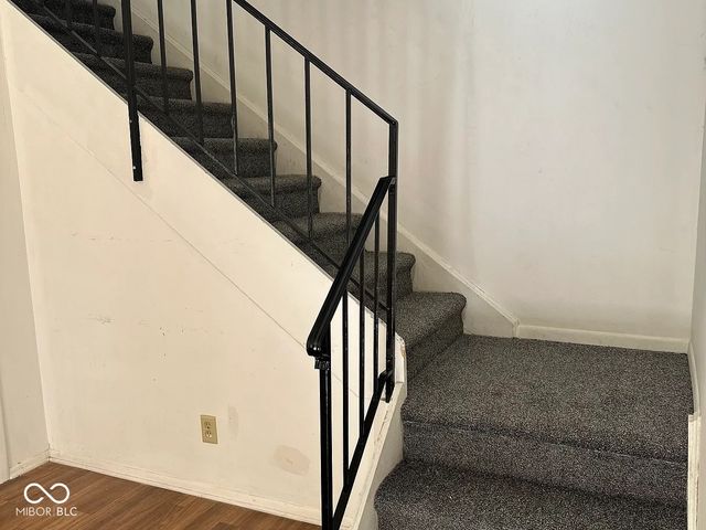 2813 Del Prado Drive, Indianapolis, IN 46227