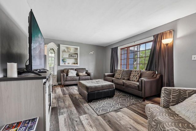 1817 E Main STREET, Waukesha, WI 53186
