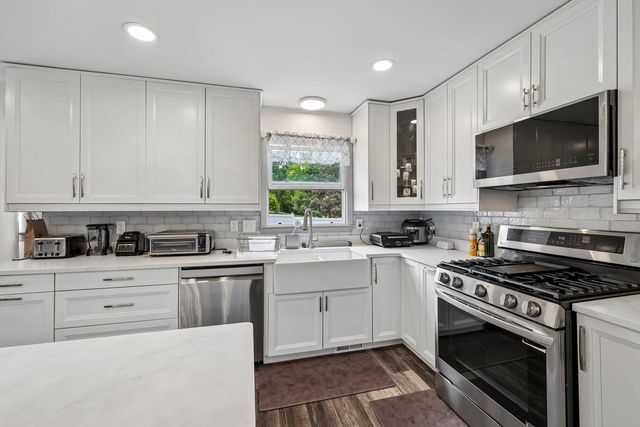 1817 E Main STREET, Waukesha, WI 53186