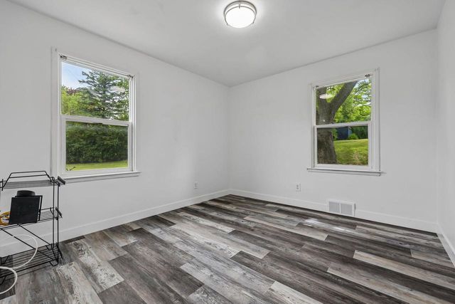 1817 E Main STREET, Waukesha, WI 53186