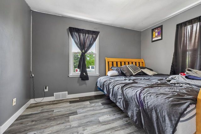 1817 E Main STREET, Waukesha, WI 53186