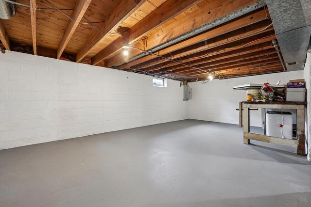 1817 E Main STREET, Waukesha, WI 53186