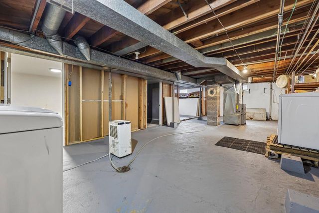 1817 E Main STREET, Waukesha, WI 53186