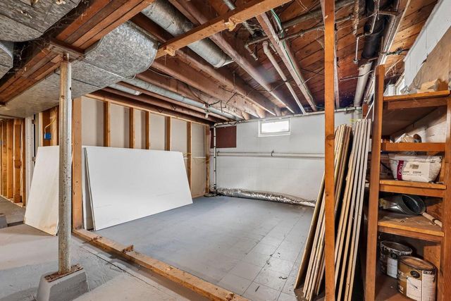 1817 E Main STREET, Waukesha, WI 53186