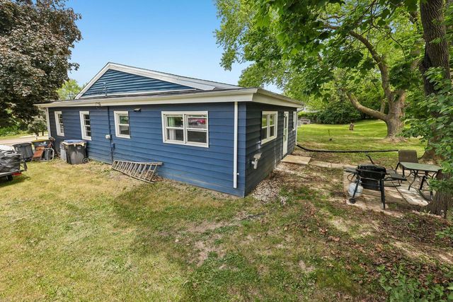1817 E Main STREET, Waukesha, WI 53186