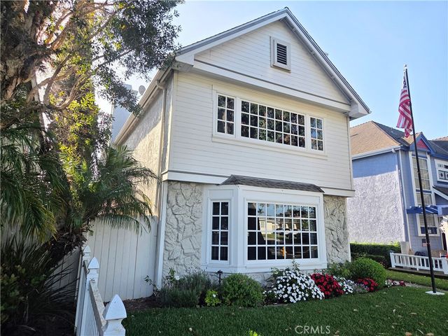 1728 Lake, Huntington Beach, CA 92648
