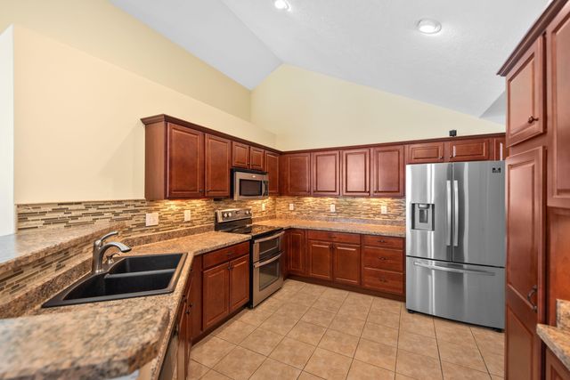 2853 Villa Lane, Benton Harbor, MI 49022