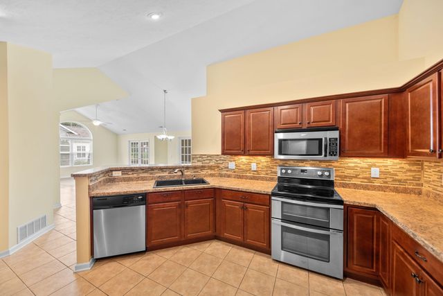 2853 Villa Lane, Benton Harbor, MI 49022
