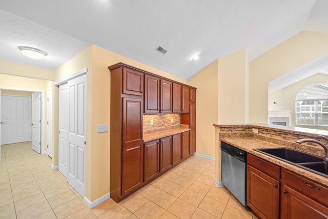2853 Villa Lane, Benton Harbor, MI 49022