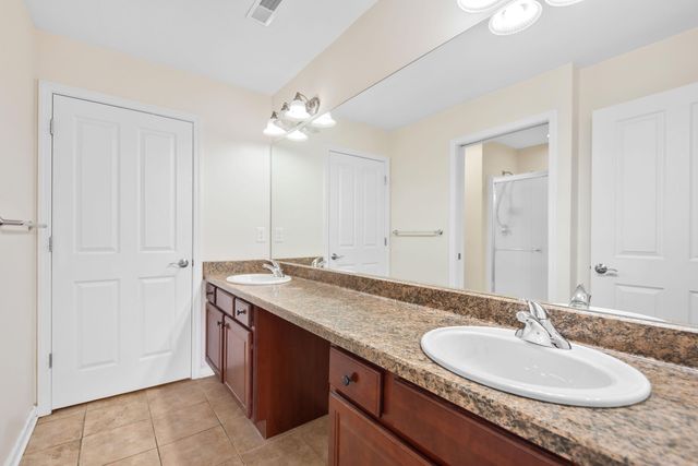 2853 Villa Lane, Benton Harbor, MI 49022