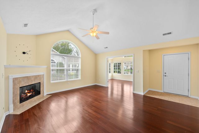 2853 Villa Lane, Benton Harbor, MI 49022