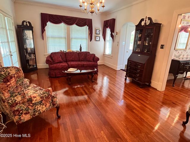 109 W Wyche Street, Whiteville, NC 28472